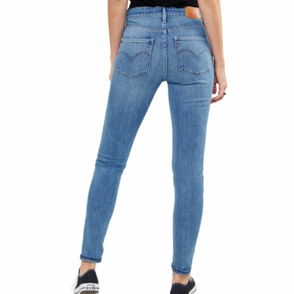 Levi’s 721 High Rise Skinny Jeans Blue Size 25